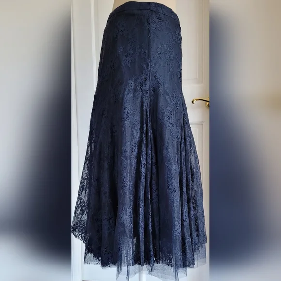ANTHROPOLOGIE never worn, without tags, lacy, tulle, long skirt.  Size: M - Picture 4 of 16